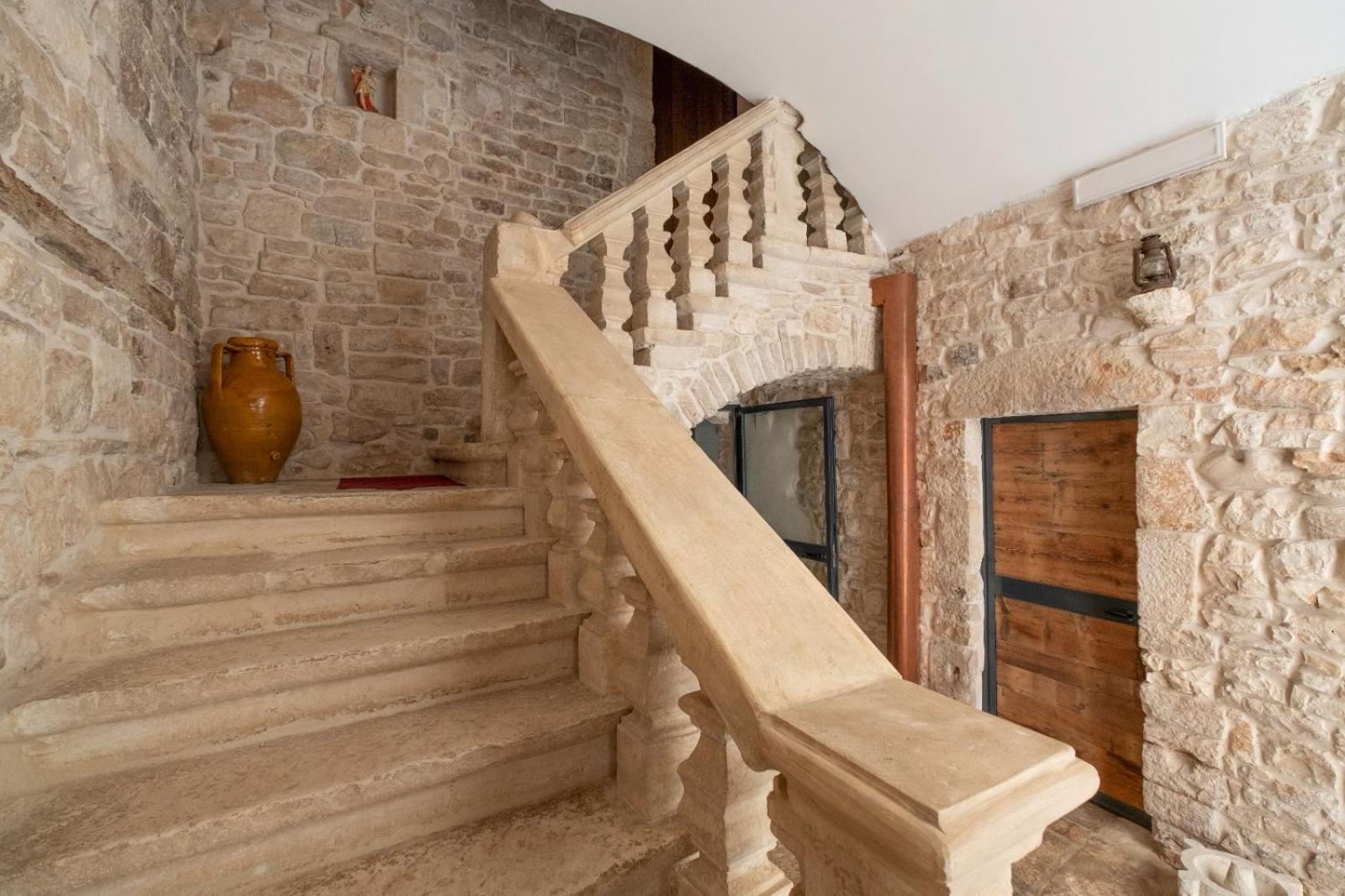 Отель Palazzo Rizzi Dimora Dei Templari Bitetto Экстерьер фото